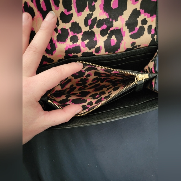 EUC Vera Bradley Genuine Leather Wallet With Studs - Picture 3 of 6